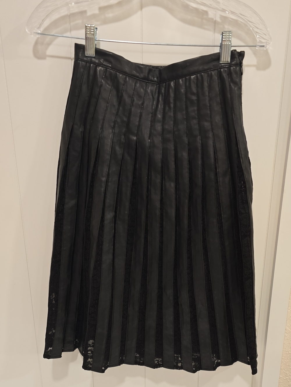 bebe Black Pleated Faux-Leather Midi Skirt